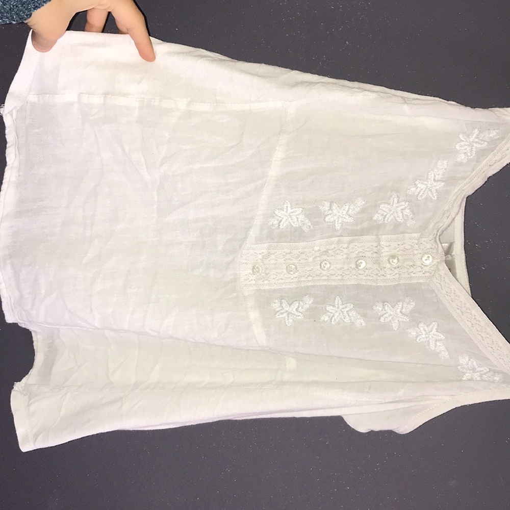 Cute white spaghetti strap shirt!